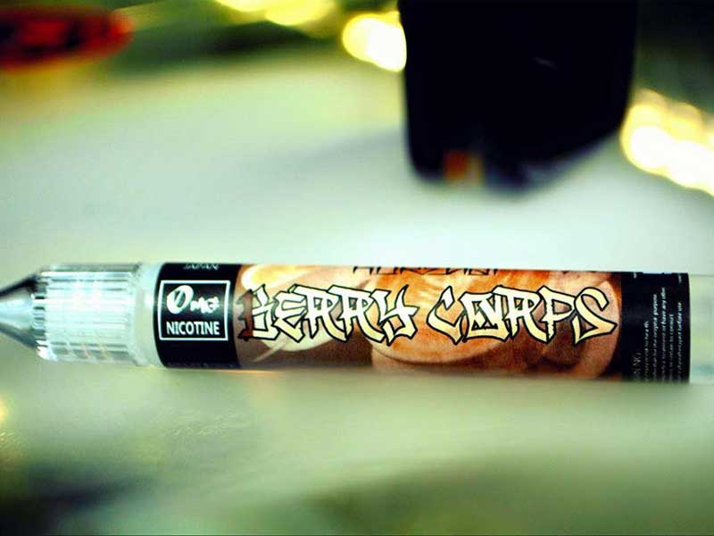 ���{��Vape E���L�b�h �C�`�S����E�W���[�X BERRY CORPS/�x���[�R�[�v�X KURENAI/�N���i�C 30ml�@