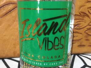 &nbsp;Island Vibes Pena Colada 60mg�A�C�X�����h�o�C�u�X�@�s�i�R���[�_�@�R�R�i�b�c�~���N���p�C�i�b�v��