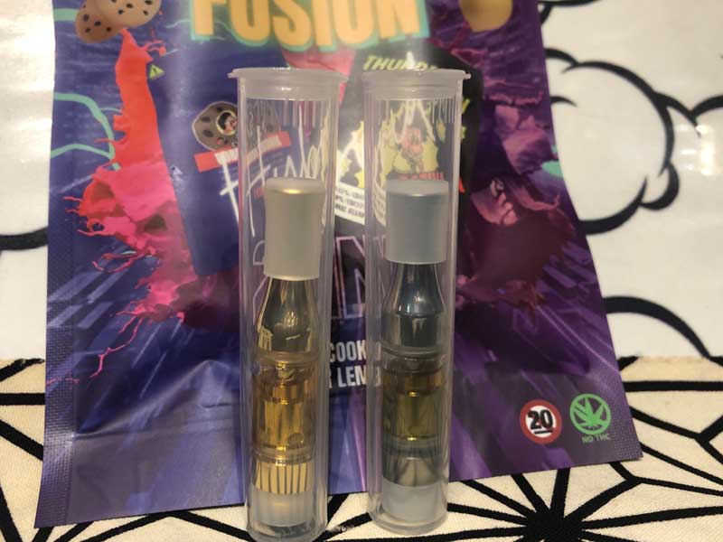 Creams CBD/Cocktail Fusion THCH15%�A0.5mllx2�ASativa & Indica THCH���L�b�h2�{ set