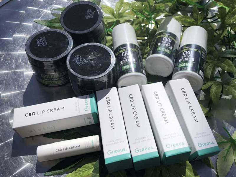 Greeus CBD CBD LIP CREAM 5g�A�O���[�X CBD���b�v�N���[�� CBD 50mg ���r��h�~�A�����ԕێ�