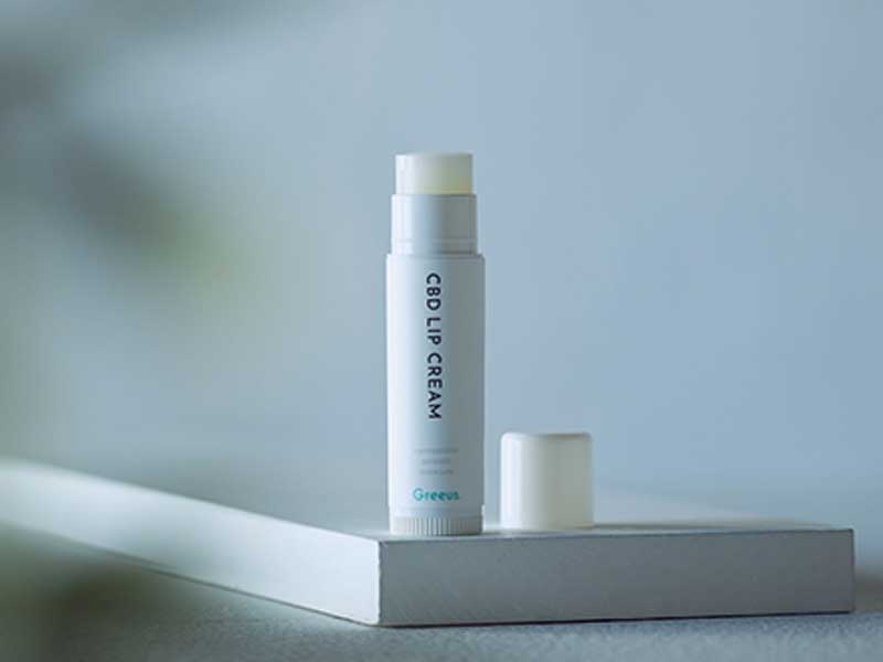 Greeus CBD CBD LIP CREAM 5g�A�O���[�X CBD���b�v�N���[�� CBD 50mg ���r��h�~�A�����ԕێ�