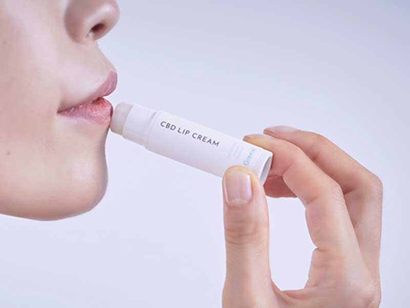 Greeus CBD CBD LIP CREAM 5g�A�O���[�X CBD���b�v�N���[�� CBD 50mg ���r��h�~�A�����ԕێ�