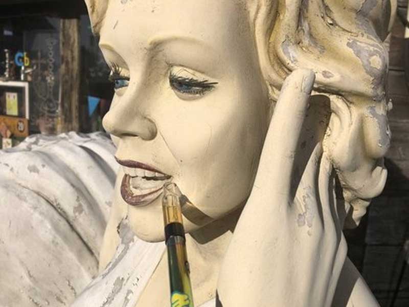 Knockout Vape Activate/Super Silver Haze/HHCH 30% 1ml �T�e�B�o�D���̃n�C�u���b�h 1ml