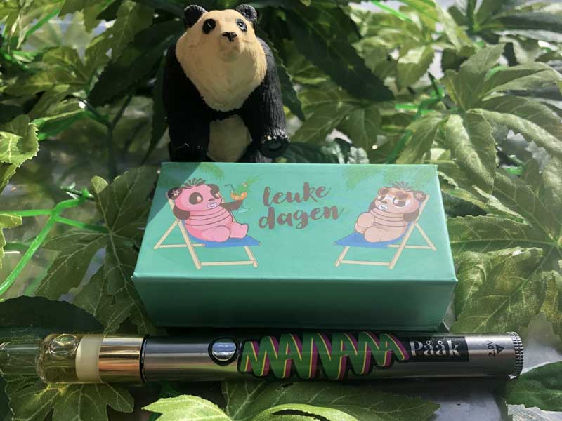 Leuke dagen(���[�N�_�[�Q��) Strawberry cough THCB20% 0.5ml & 1ml �@THCB���L�b�h �p���_���L�b�h