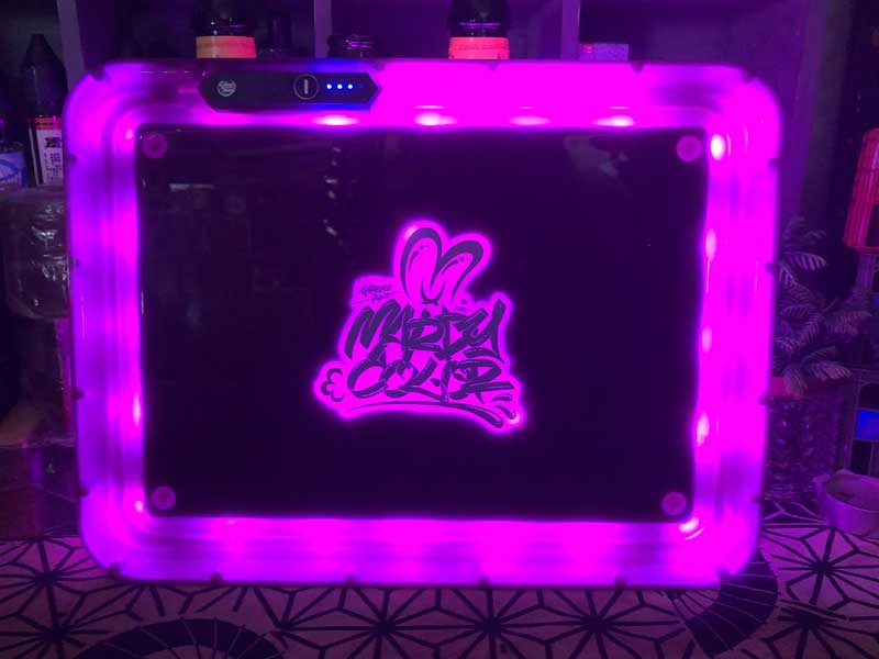 MARDY COLOR マーディカラー 大麻キャラ、蓋付き 赤、緑、青、紫、点滅を選べる LED Tray、トレイ