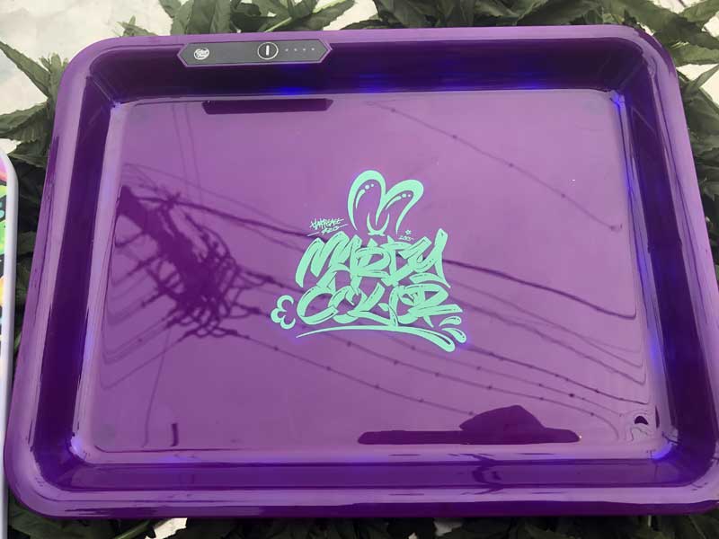 MARDY COLOR マーディカラー 大麻キャラ、蓋付き 赤、緑、青、紫、点滅を選べる LED Tray、トレイ