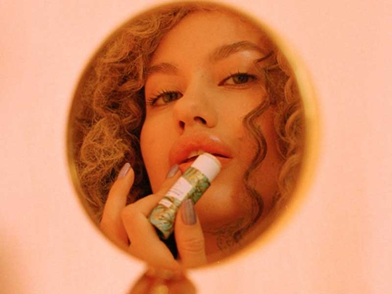 Shea Brand CBD Restorative Lip Balm CBD �V�A�u�����h ���b�v�o�[�����b�v�@CBD 25mg 