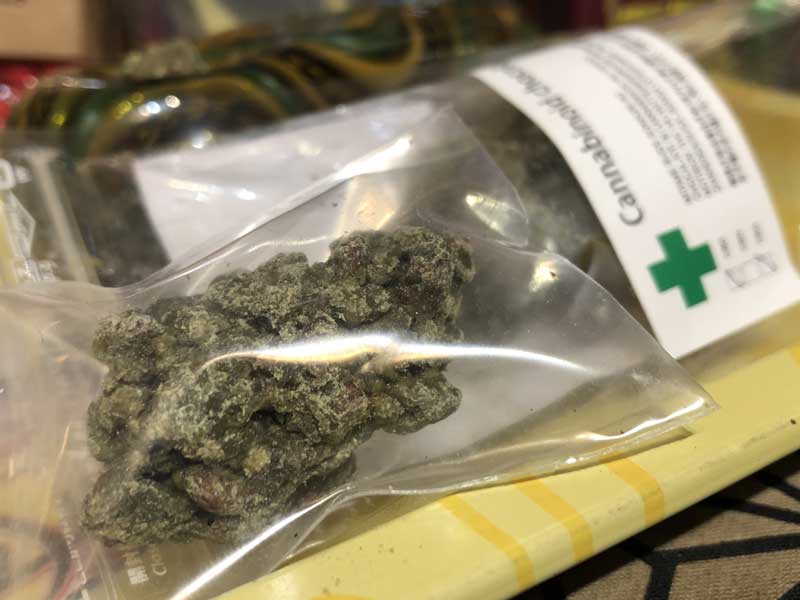 SLAPPY CBD �X���b�s�[ �p�J���� �J���i�r�m�C�h�`���R���[�g�j�T�e�B�o�iCBG20mg CBD20mg�j