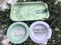 Cannabis Museum Amsterdam�A�J���i�r�X�~���[�W�A�� �A���X�e���_�� Smoking Goods