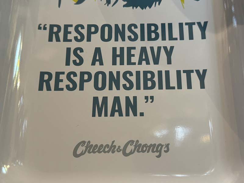 CHEECH&CHONG PULSAR ROLLING TRAY /Red Faces