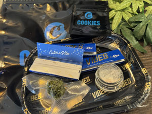 COOKIES�AVIBES Smoking Goods ���C�X ���[�����O�y�[�p�[�A�g���C�A�h�L �W�b�v���b�N