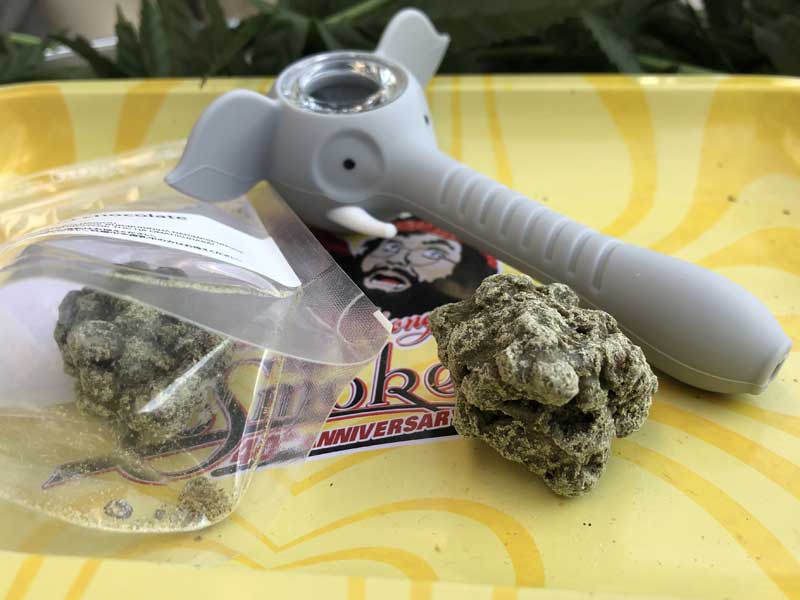 LIT SILICONE ELEPHANT HAND PIPE �G���t�@���g �V���R�� �n���h�p�C�v �X�N���[�������@�ۂ���p�C�v