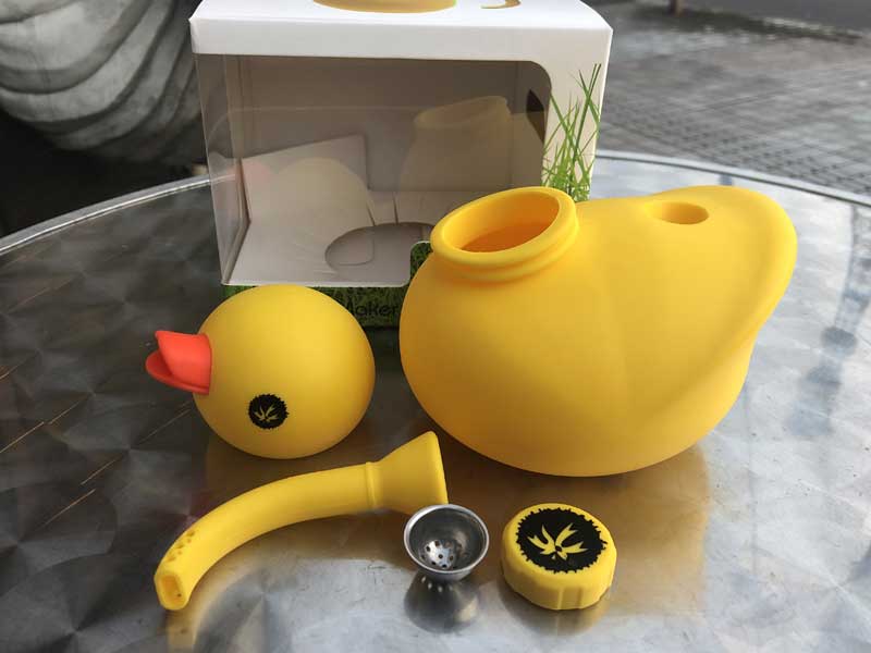 PieceMaker KWACK Silicone Water Pipe　ピースメーカー　アヒルちゃんボング 　耐熱シリコンパイプ