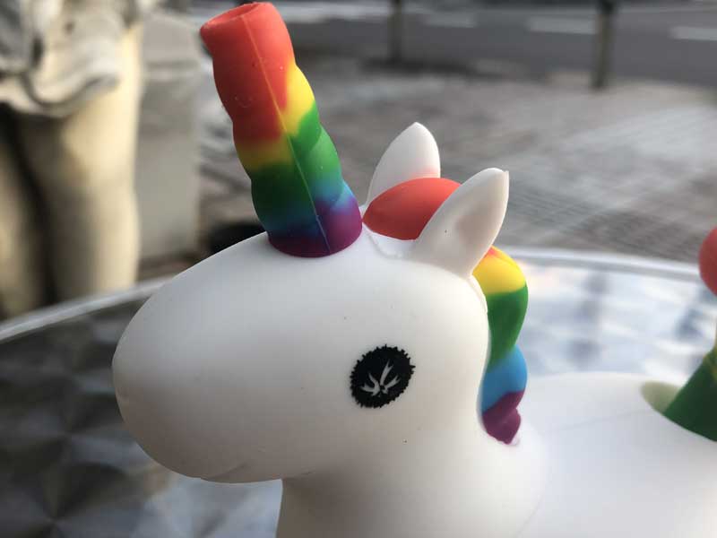 PieceMaker UNIKORN Silicone Water Pipe�@�s�[�X���[�J�[�@���j�R�[���{���O �@�ϔM�V���R�����p�C�v