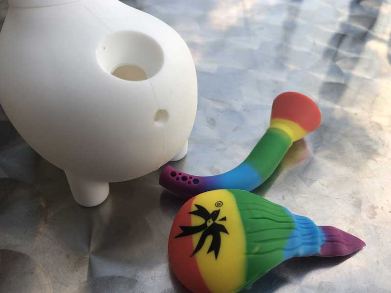 PieceMaker UNIKORN Silicone Water Pipe�@�s�[�X���[�J�[�@���j�R�[���{���O �@�ϔM�V���R�����p�C�v