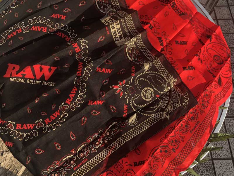RAW Accessory BANDANA ロウ アクセサリー、バンダナ ブラック、レッド