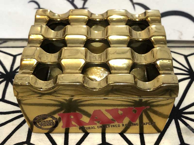 RAW REGAL WINDPROOF METAL ASHTRAY ���E ���[�K�� �ϕ��� ���^�� �A�b�V���g���C �D�M