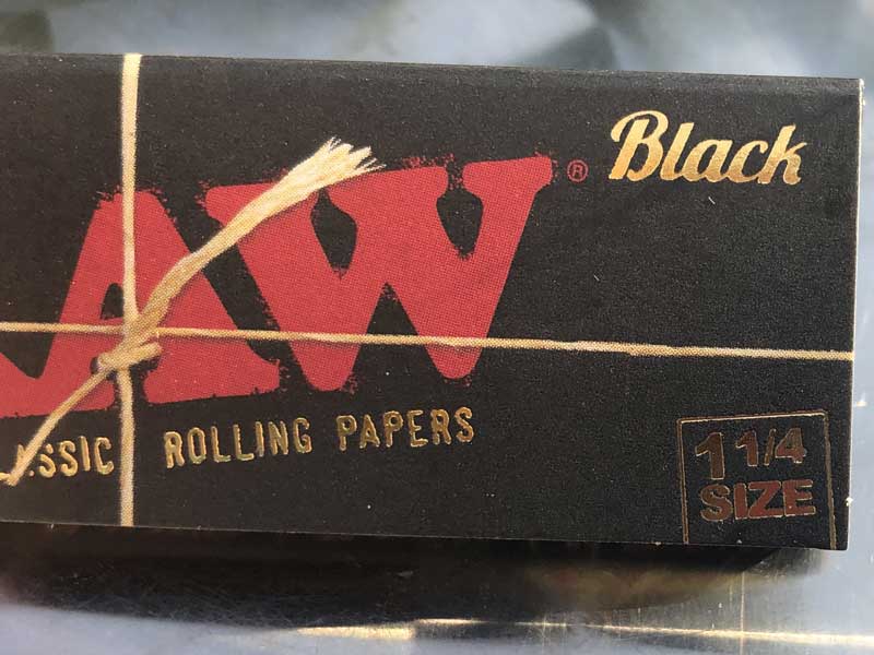Raw Joint Paper & RollerAE@nɗDGRȃy[p[&[O}V