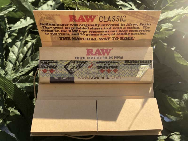 Raw Joint Paper & Roller�A���E�@�n���ɗD�����G�R�ȃy�[�p�[&���[�����O�}�V��