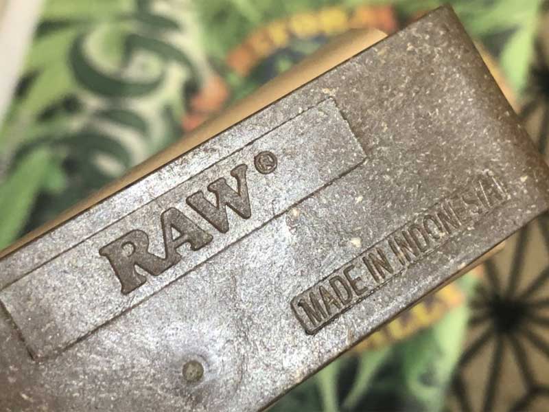 Raw Joint Paper & Roller�A���E�@�n���ɗD�����G�R�ȃy�[�p�[&���[�����O�}�V��