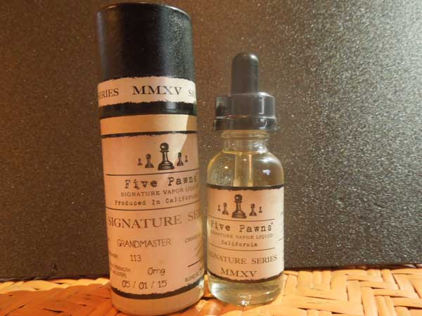 Made in USA VAPE�E�̃��[���X���C�X�ō��� e-liquid�AFive Pawns�A�t�@�C�u�|�[���Y�AGrandmaster