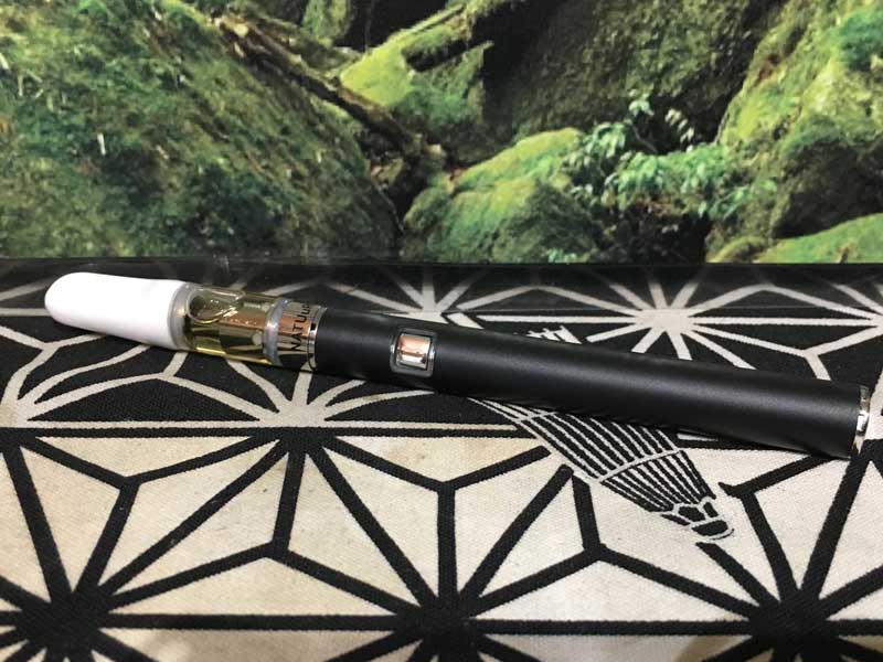 NATUuR CBD Oil Cartridge�ɃI�X�X����510 �ڑ� Vape Pen�A�d�q�^�o�R�A�׃C�v�y�� 320mAh