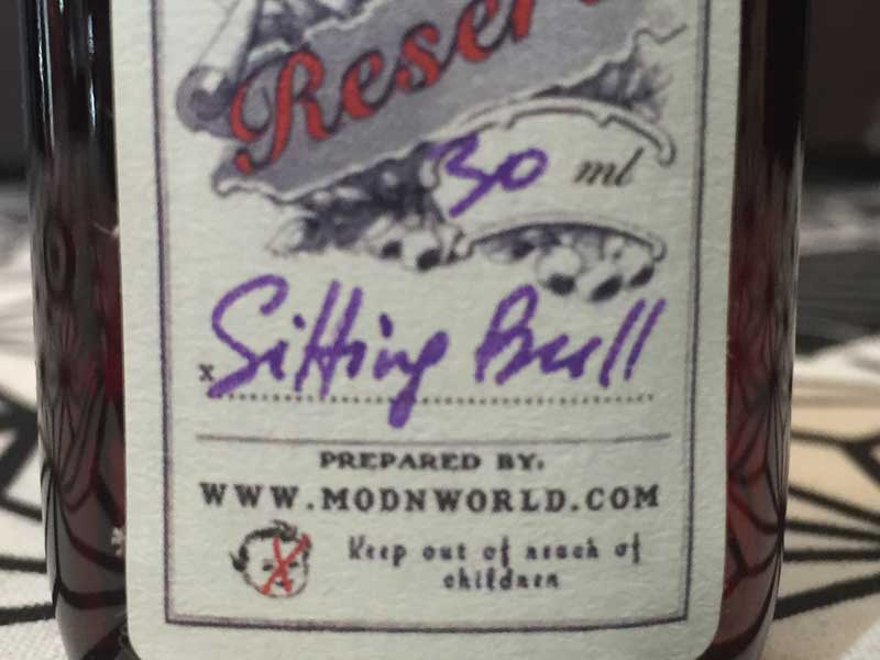 US Vape E-Liquid Tark's Select Reserve�ASitting Bull 30 ml�i�Z���N�g���U�[�u �V�b�e�B���O �u���j