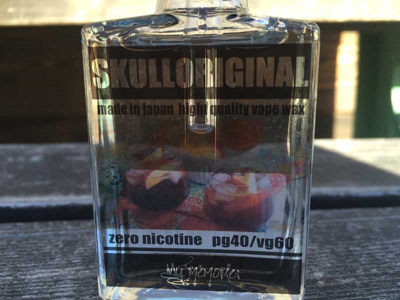 ���{�� e-Liquid Skull Original My Memories�A�X�J���I���W�i�� �}�C�������[�Y �p�r 30ml�A�A�b�v���e�B�[