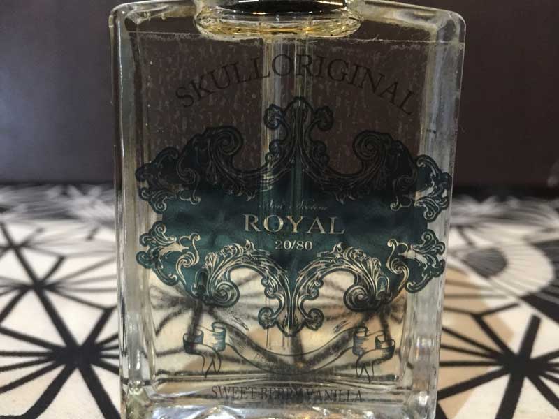 ���{�� e-Liquid Skull Original Sweet Berry Vanilla�A�X�J���I���W�i�� �X�C�[�g�x���[�o�j�� �p�r 30ml