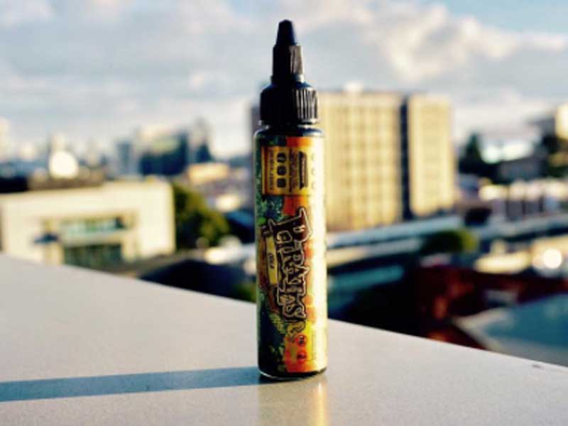 �}���[�V�A�� Vape E���L�b�h�@Pirate E-Juice Cola�p�C���[�cE�W���[�X�R�[��