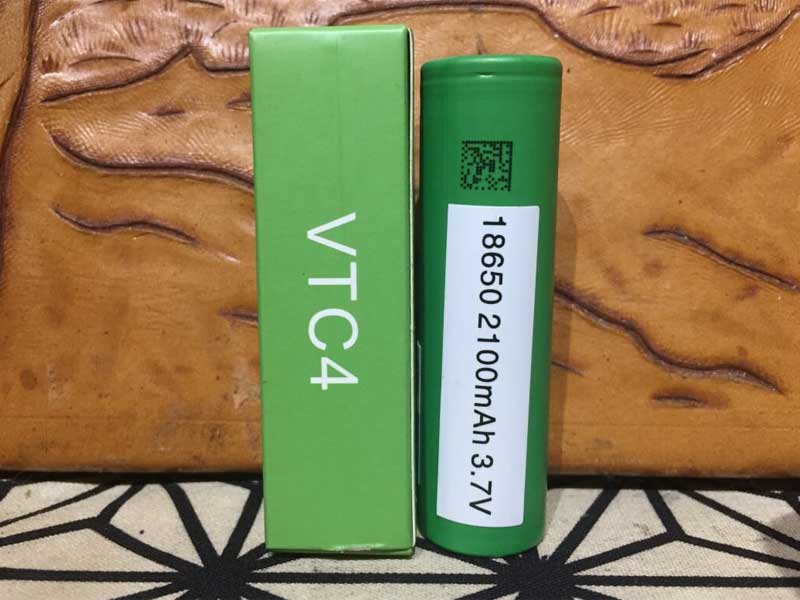 Sony��VTC4 18650���`�E���}���K���o�b�e���[30A�@�t���b�g�g�b�v