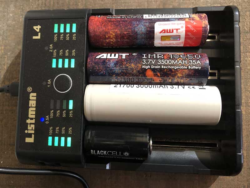 Listman L4 2A ���X�g�}�� L4 4�{�����ɏ[�d�o����}���[�d��