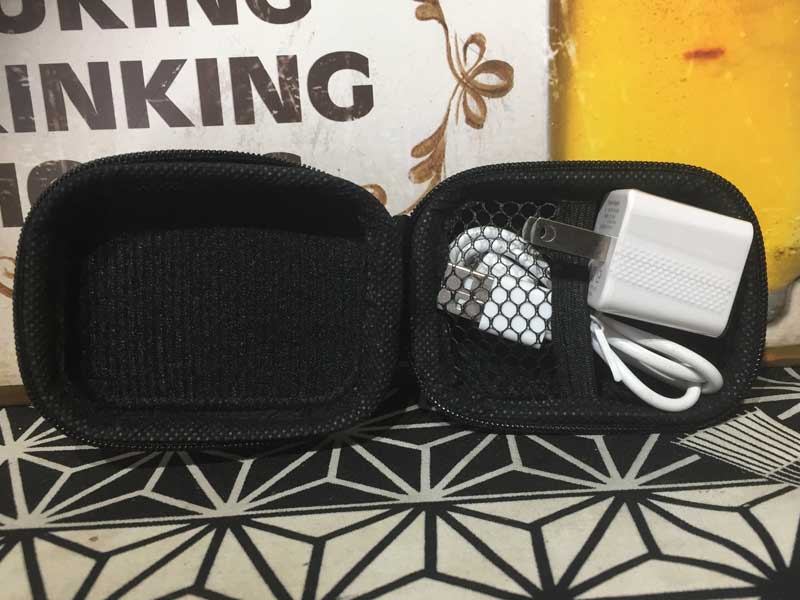 1A�[�dAC�A�_�v�^�[ & USB�P�[�u�� ���o�C���A�N�Z�T���[�Z�b�g