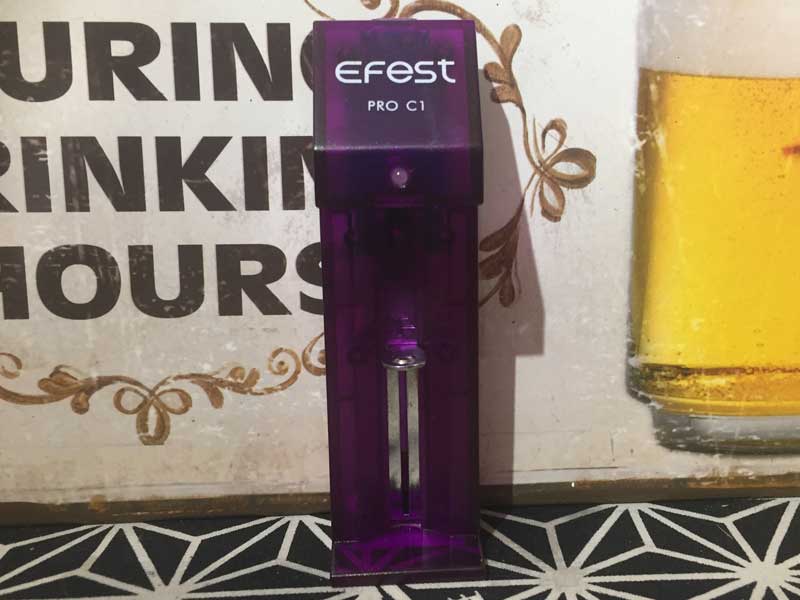 Efest PRO C1 CHARGER �C�[�t�F�X�g�v���V�[���� �V���O���o�b�e���[�`���[�W���[ 18650��