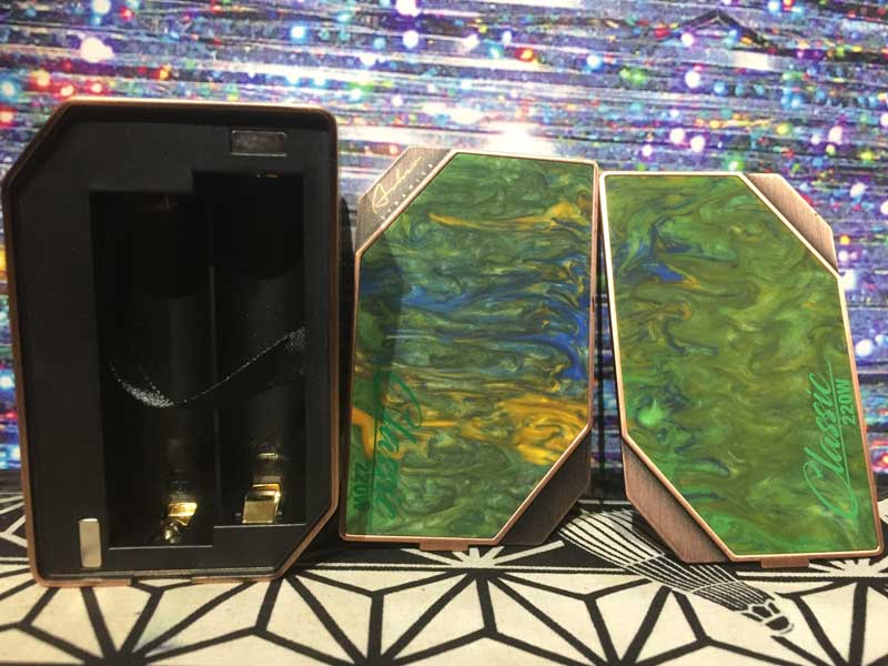 LIMITLESS Classic 220 Box Mod ���~�b�g���X�A�N���V�b�N220W �f���A���o�b�e���[�̃��b�h