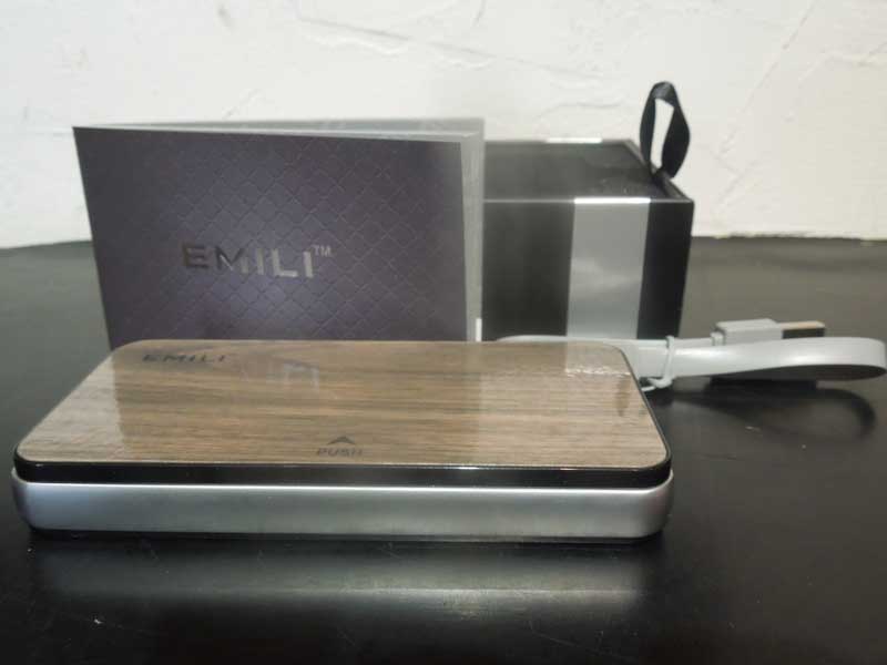 �����ɂ��I�X�X���̓d�q�^�o�R �X�^�[�^�[�L�b�g�AVape Swiss Vape /Emili �G�~�� Wood Box