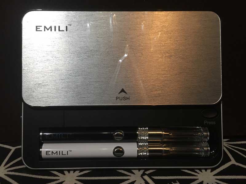 �����ɂ��I�X�X���̓d�q�^�o�R �X�^�[�^�[�L�b�g�A Swiss Vape Emili/�V���o�[