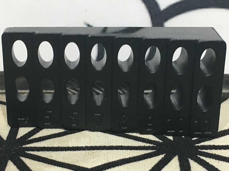 Vandy Vape Capestone RDA �s���~�b�h�X�^�b�Y�̊O�ρA�s���~�b�h�̂悤�ȃf�b�L�̃L���v�X�g��