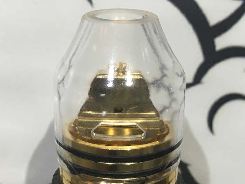 Vandy Vape Capestone RDA �s���~�b�h�X�^�b�Y�̊O�ρA�s���~�b�h�̂悤�ȃf�b�L�̃L���v�X�g��