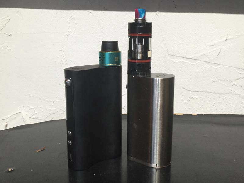 �d�q�^�o�R�@VF/Vape Forward(�x�C�v�t�H���[�h)�AVaporflask classic(�x�C�p�[ �t���X�N �N���V�b�N)�@�X�^�E�g�Ƃ̃T�C�Y��r