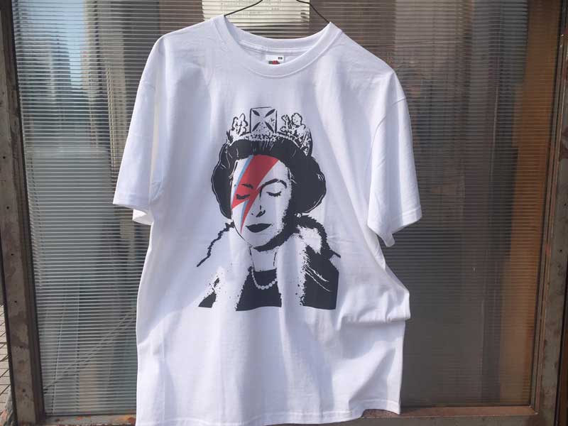 �V�i�� Banksy �o���N�V�[�@�X�e���V���A�[�g�@�O���t�B�e�B�[T�V���c from UK Queen Bitch S/S Tee
