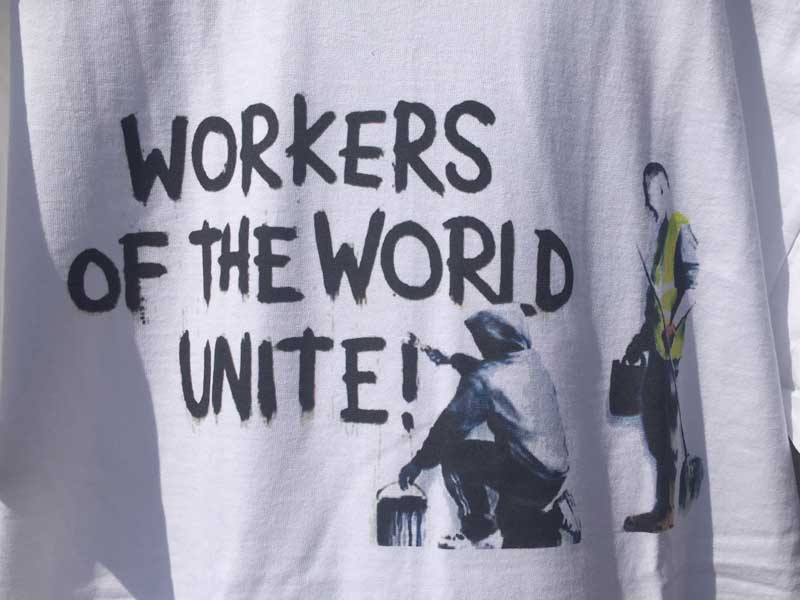 新品物 Banksy バンクシー　ステンシルアート　グラフィティーTシャツ from UK Workers Of The World Unite S/S Tee