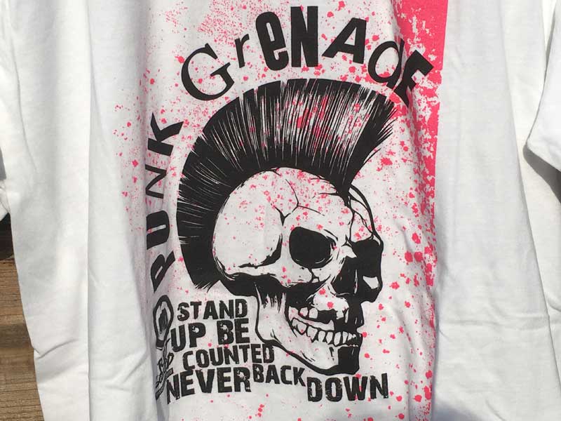 UK���IVape E���L�b�h�u�����h Punk Grenade by RIOT SQUAD S/S Tee�A�C�M���X�̃x�C�v�u�����h��T�V���c