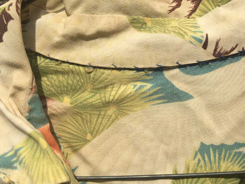 Vintage Aloha shirts レーヨンちりめん素材のノースリーブ リメイク 和柄 鶴x松x太陽のアロハシャツ