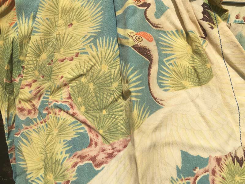 Vintage Aloha shirts レーヨンちりめん素材のノースリーブ リメイク 和柄 鶴x松x太陽のアロハシャツ
