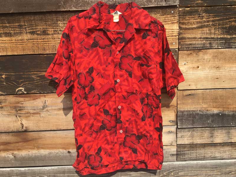 Vintage Aloha shirts Red Hibiscus Made in Hawaii �n�C�r�X�J�X���̐Ԃ��A���n�V���c