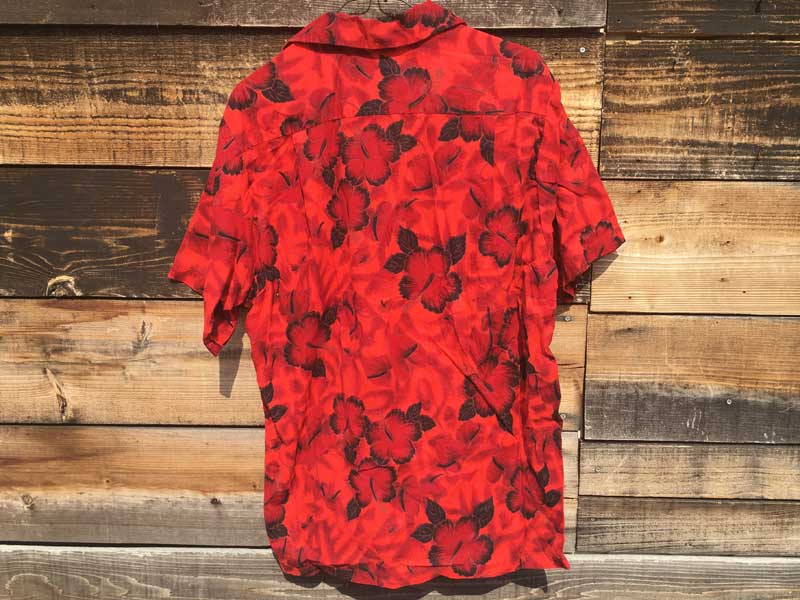 Vintage Aloha shirts Red Hibiscus Made in Hawaii �n�C�r�X�J�X���̐Ԃ��A���n�V���c