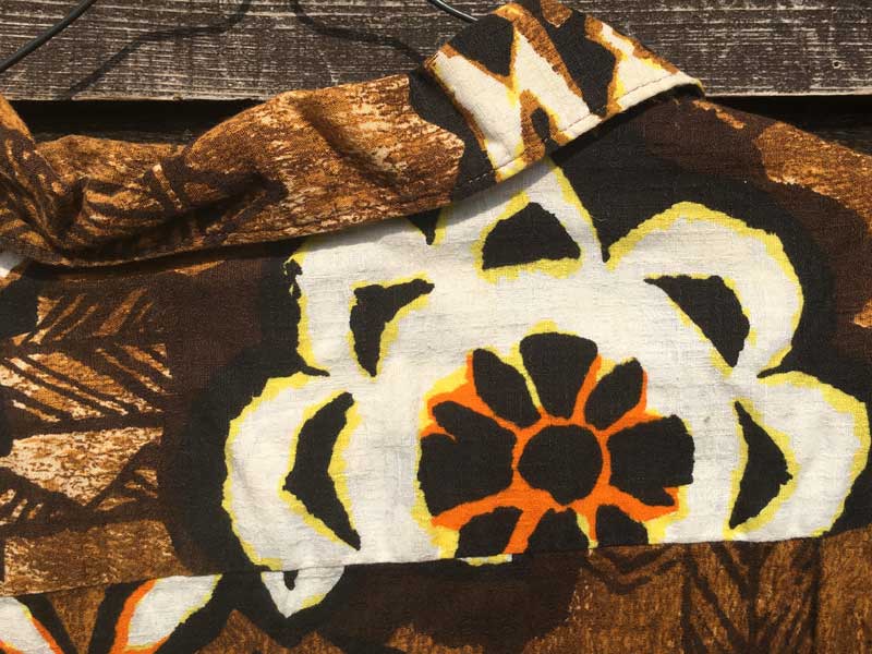1970 Vintage The Ritz Hawaiian shirts �U ���b�c 70�N�� �􉽊w�͗l�̉ԕ��v�����g�̃A���n�V���c