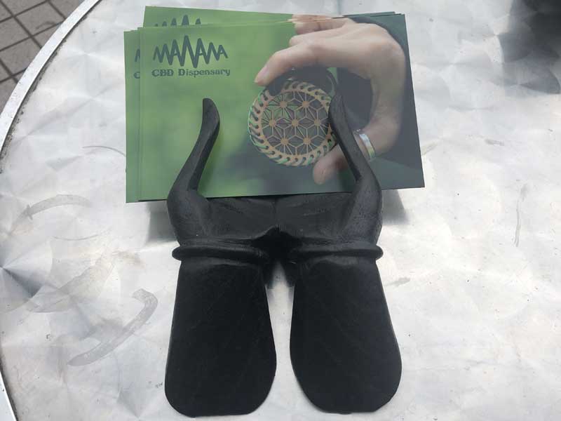 �A�W�A�̎�����`�[�t�Ƃ������h���āA�V���b�v�J�[�h�A�ʐ^���āA�o���̖ؐ� Large