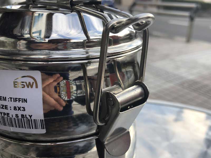 �����ڂ����� �C���h�̃X�e�����X�� �ٓ��� 3�i �x�[�O���^�ASHUBHAM��